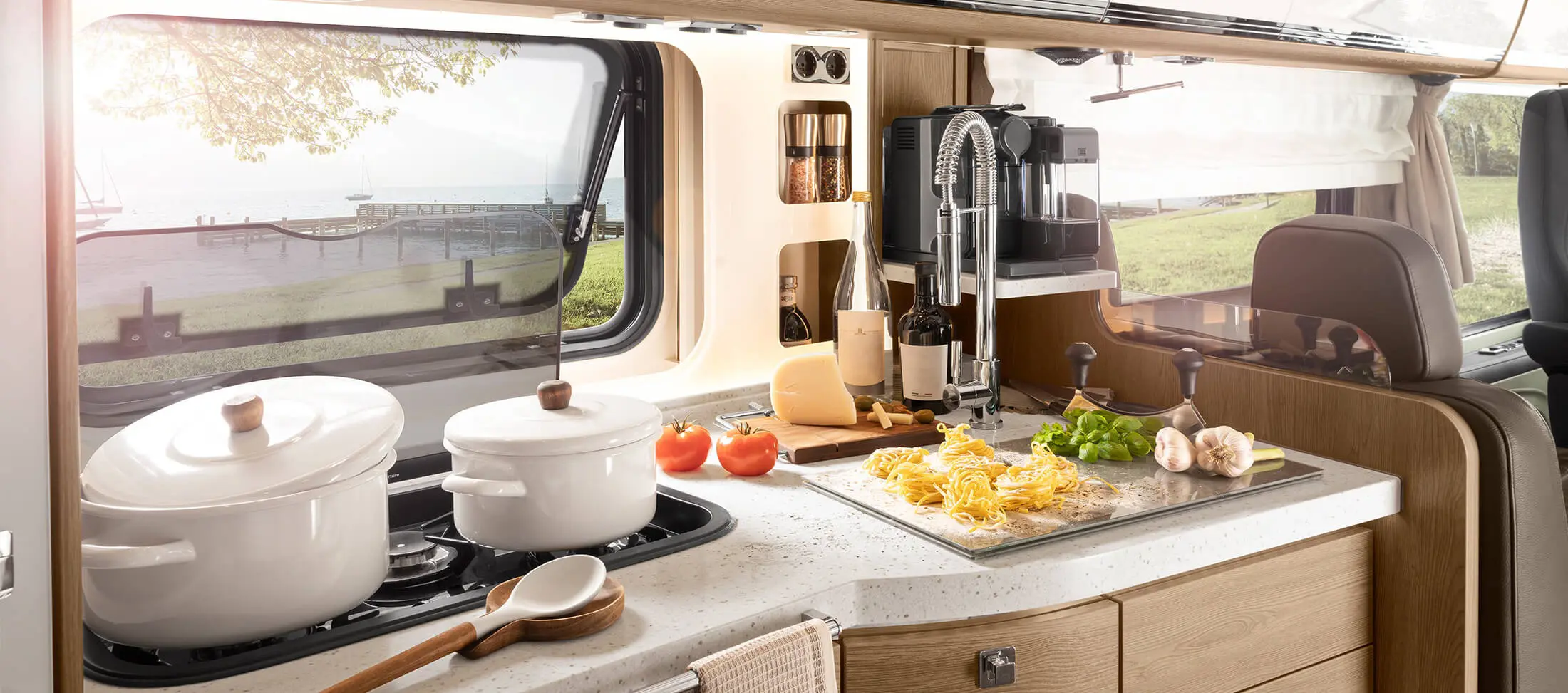 Morelo Empire Liner Motorhome Kitchen